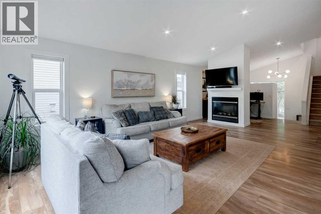 120 West Creek Close, Chestermere, Alberta  T1X 1M2 - Photo 6 - A2264919