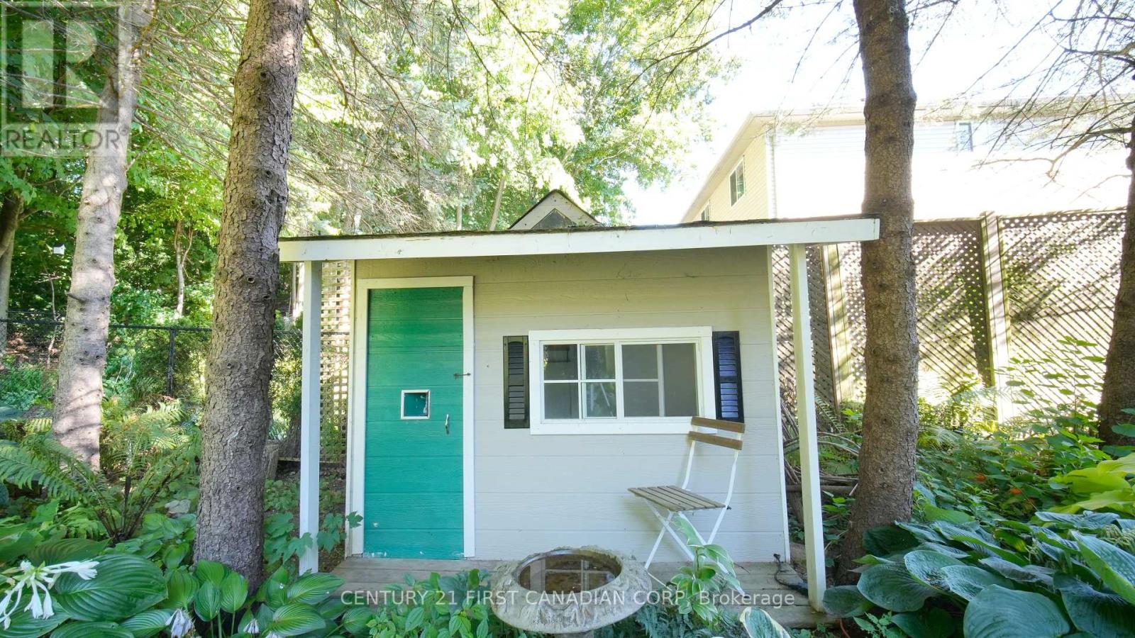 327 Richmeadow Road, London North, Ontario  N6H 5T2 - Photo 38 - X12474878