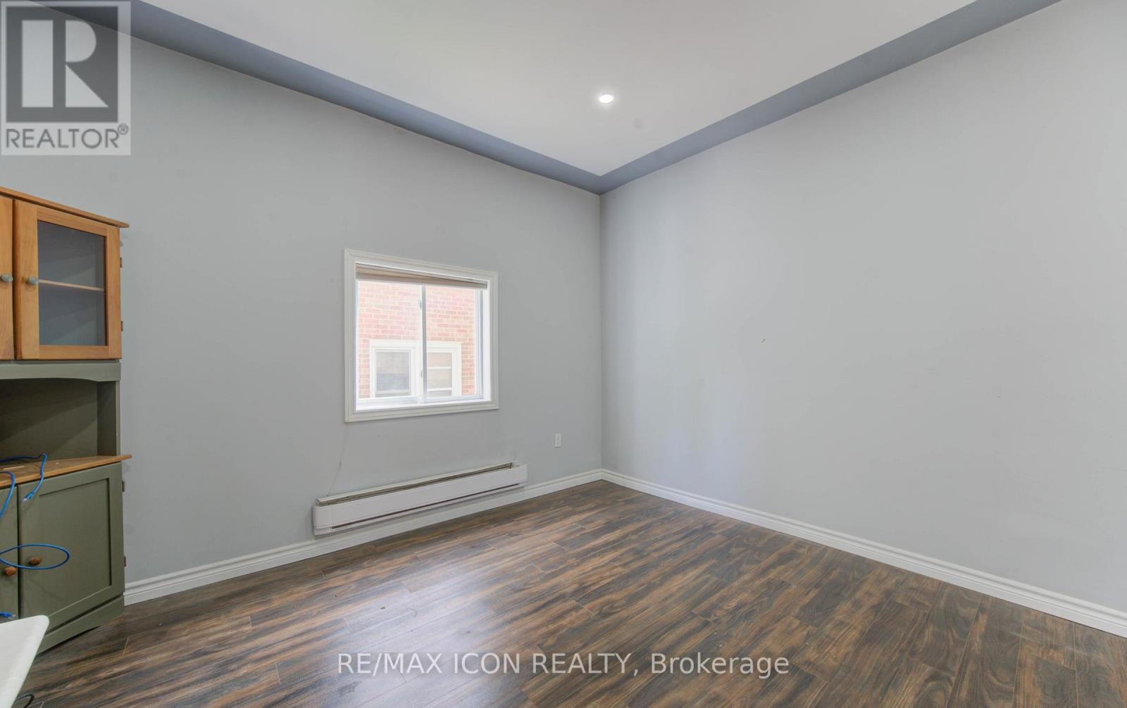 138 Courtland Avenue E, Kitchener, Ontario  N2G 2V1 - Photo 10 - X12474824