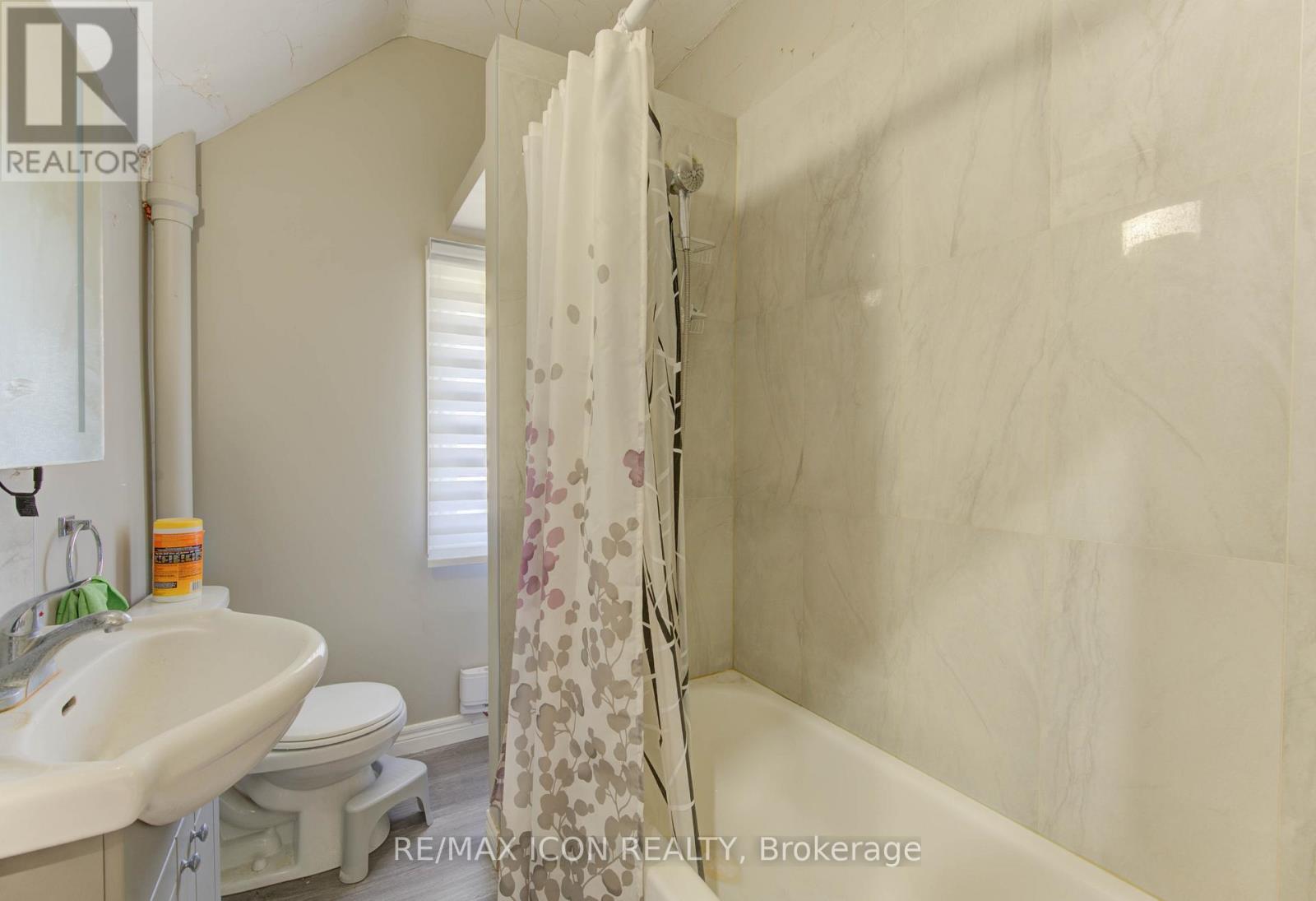 138 Courtland Avenue E, Kitchener, Ontario  N2G 2V1 - Photo 17 - X12474824