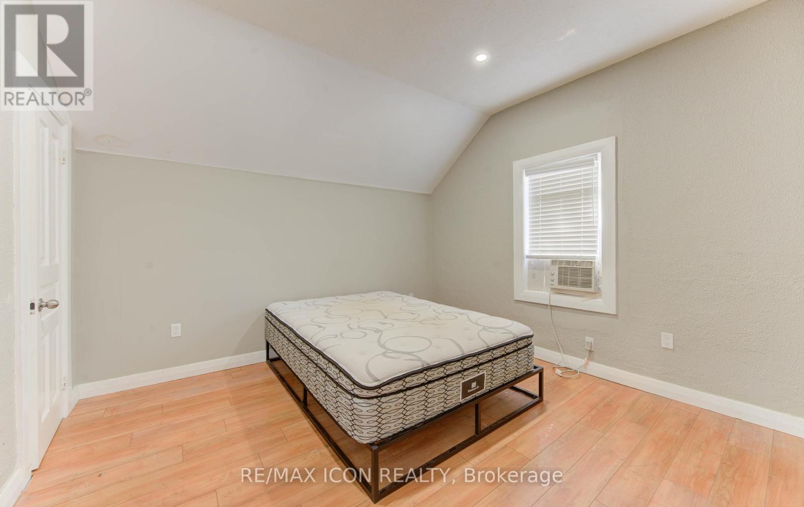 138 Courtland Avenue E, Kitchener, Ontario  N2G 2V1 - Photo 19 - X12474824