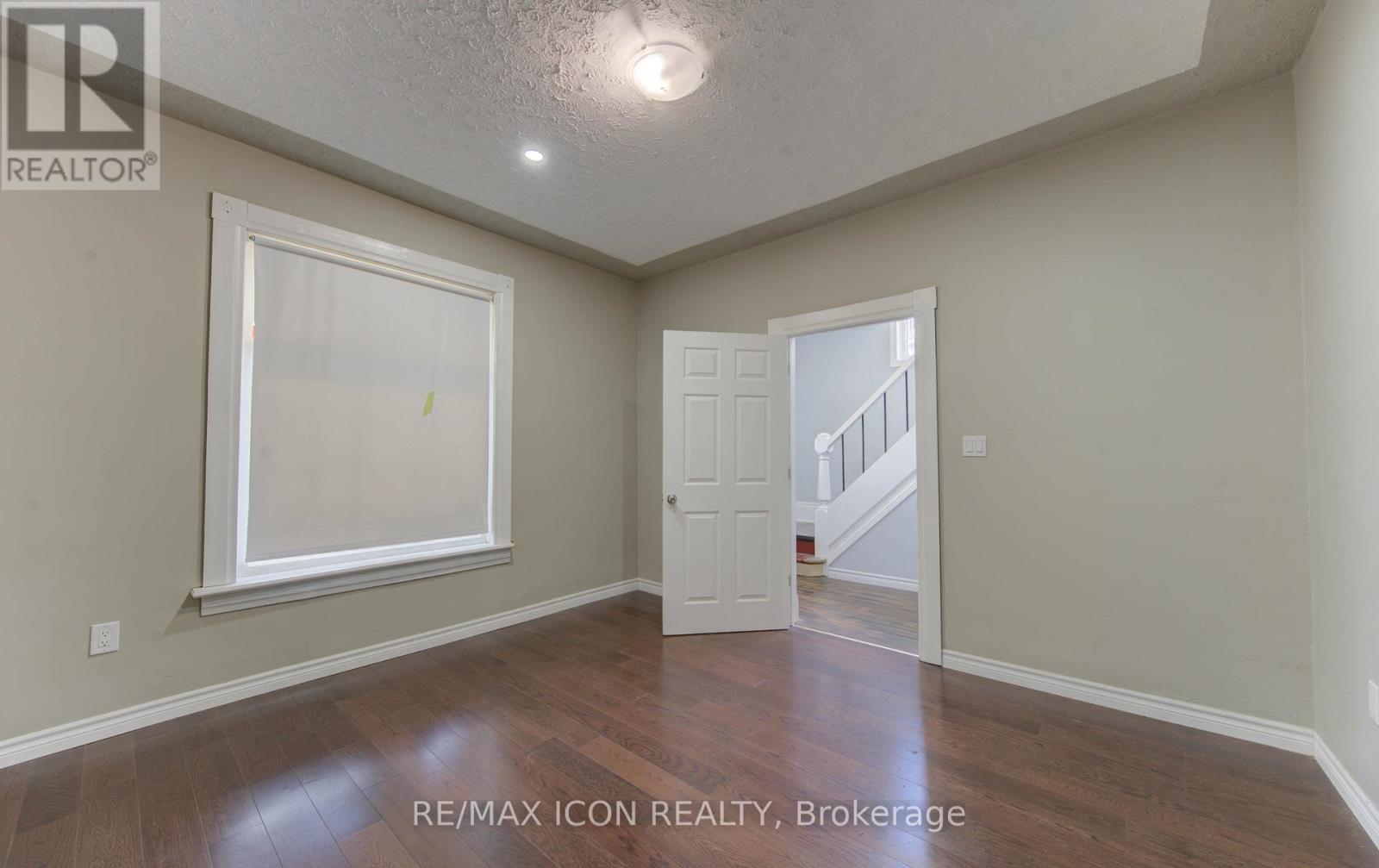 138 Courtland Avenue E, Kitchener, Ontario  N2G 2V1 - Photo 4 - X12474824