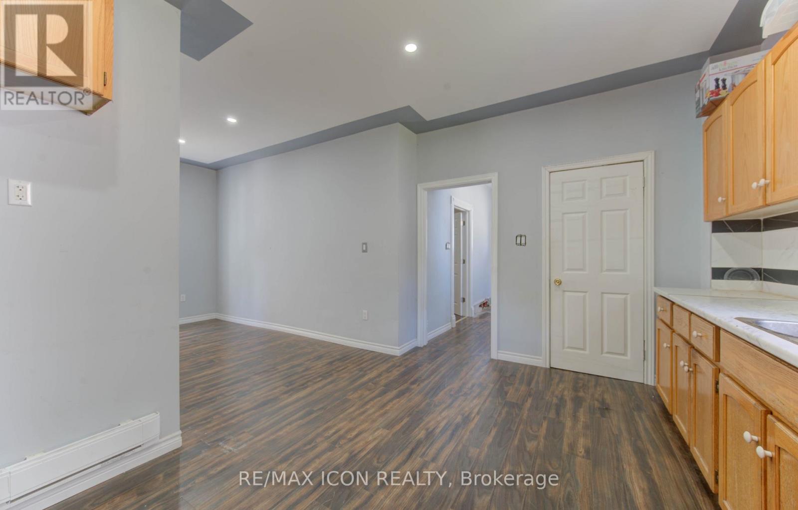 138 Courtland Avenue E, Kitchener, Ontario  N2G 2V1 - Photo 8 - X12474824