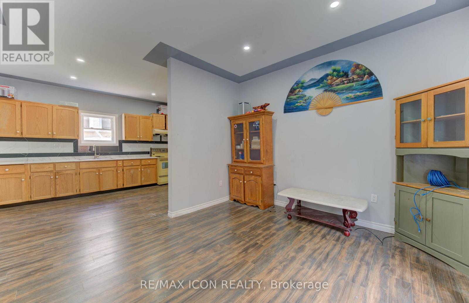 138 Courtland Avenue E, Kitchener, Ontario  N2G 2V1 - Photo 9 - X12474824