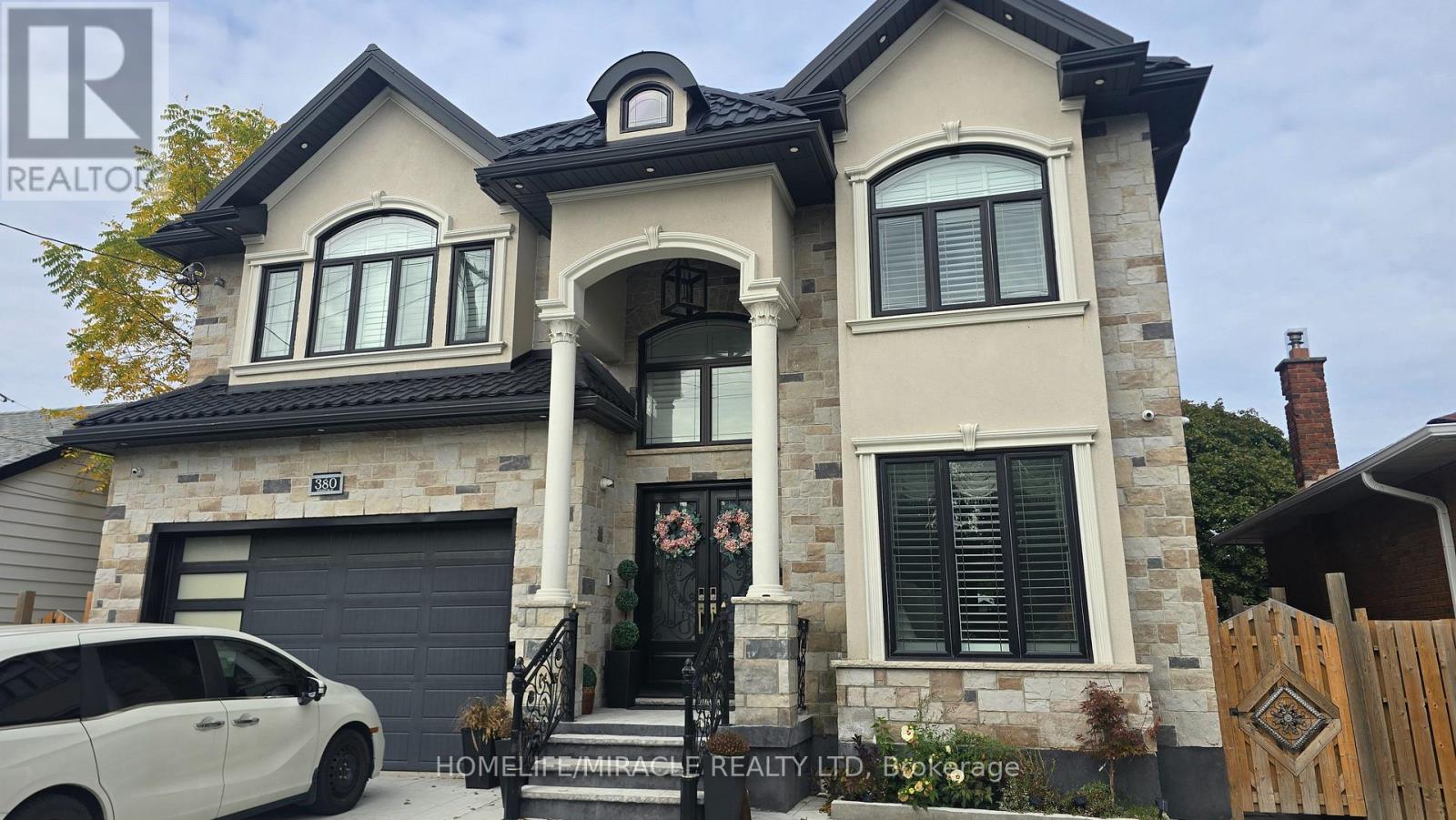 380 MOHAWK ROAD W, Hamilton, Ontario