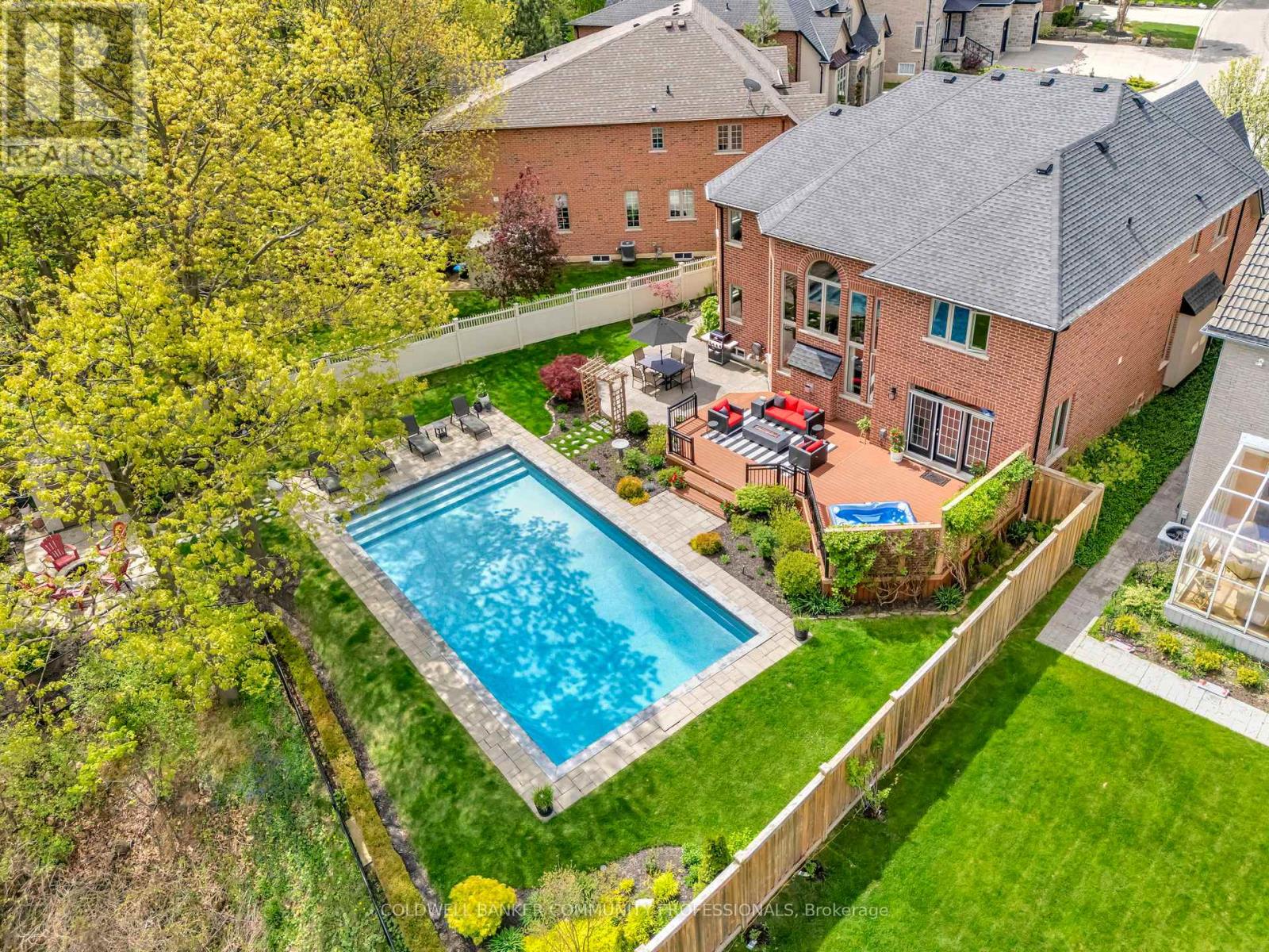 46 Orr Crescent, Hamilton, Ontario  L8G 5C5 - Photo 4 - X12474857