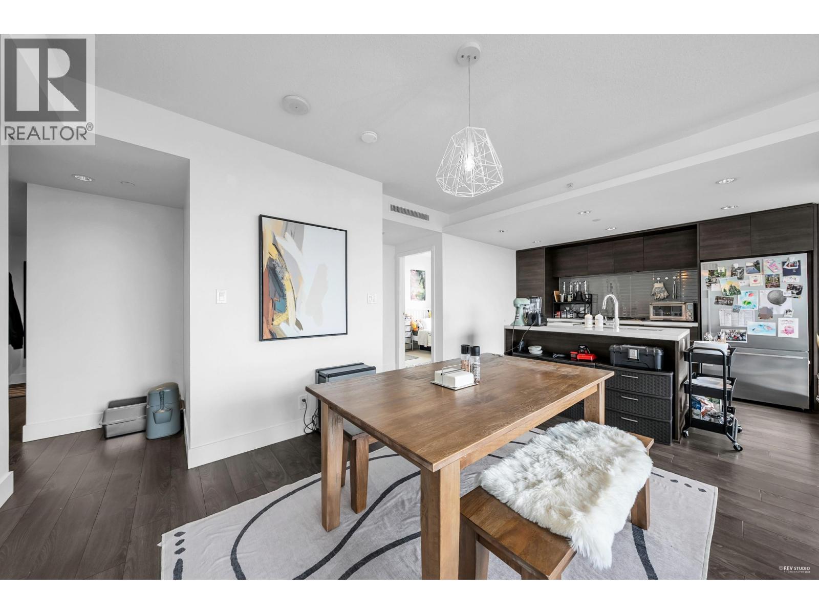 2104 1550 Fern Street, North Vancouver, British Columbia  V7J 0A9 - Photo 6 - R3060629