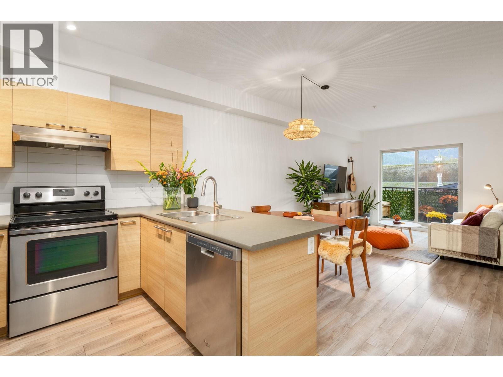 213 7445 Frontier Street, Pemberton, British Columbia  V0N 2L1 - Photo 13 - R3060644