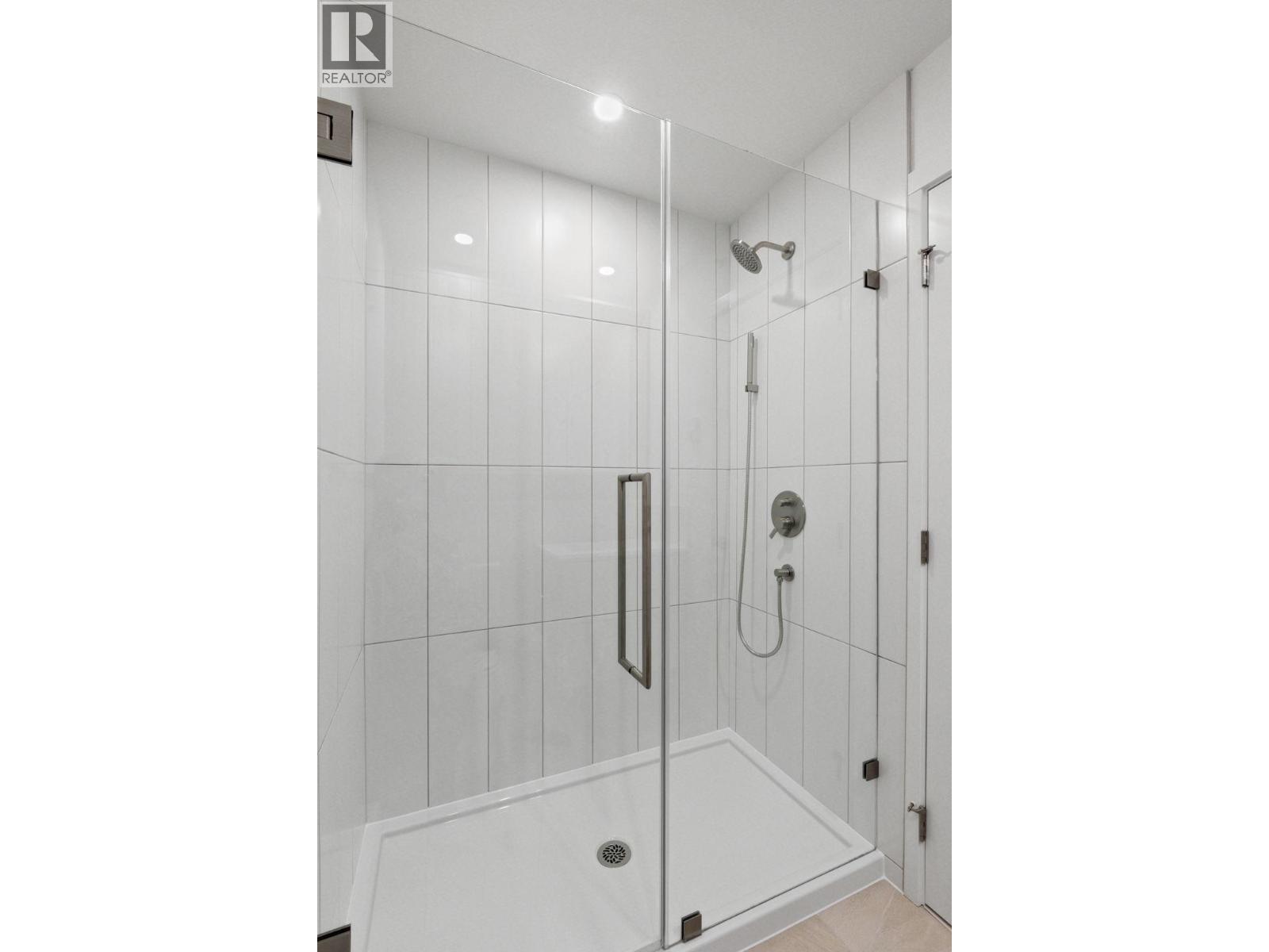 Ph617 3596 Malsum Drive, North Vancouver, British Columbia  V7G 0B5 - Photo 11 - R3060646
