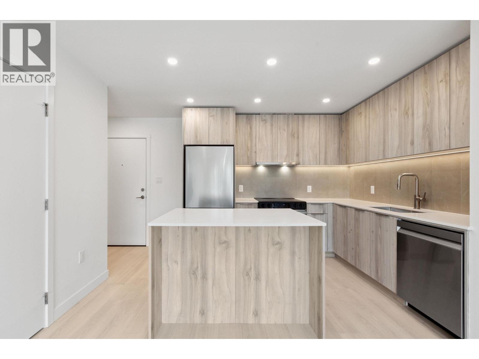 Ph617 3596 Malsum Drive, North Vancouver, British Columbia  V7G 0B5 - Photo 3 - R3060646