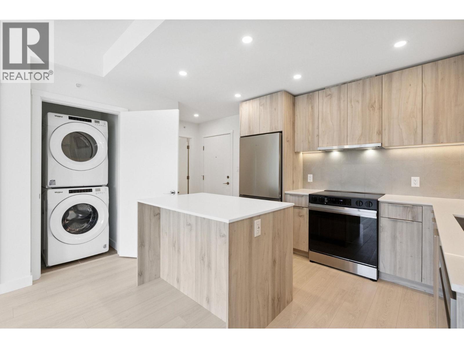 Ph617 3596 Malsum Drive, North Vancouver, British Columbia  V7G 0B5 - Photo 5 - R3060646