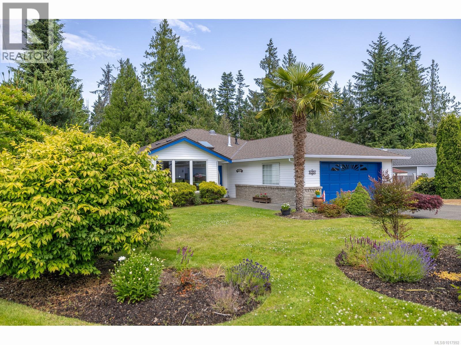 1221 GREEN Close, Qualicum Beach, British Columbia