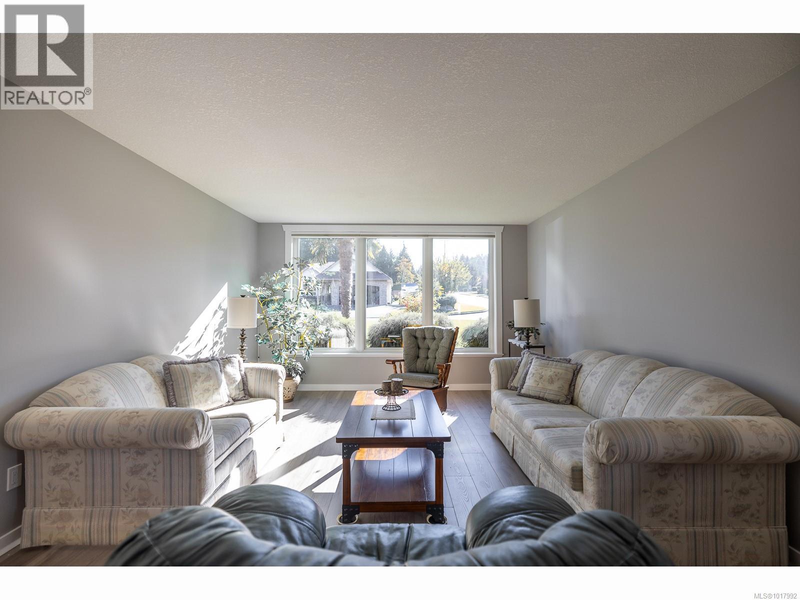 1221 Green Close, Qualicum Beach, British Columbia  V9K 2M3 - Photo 10 - 1017992