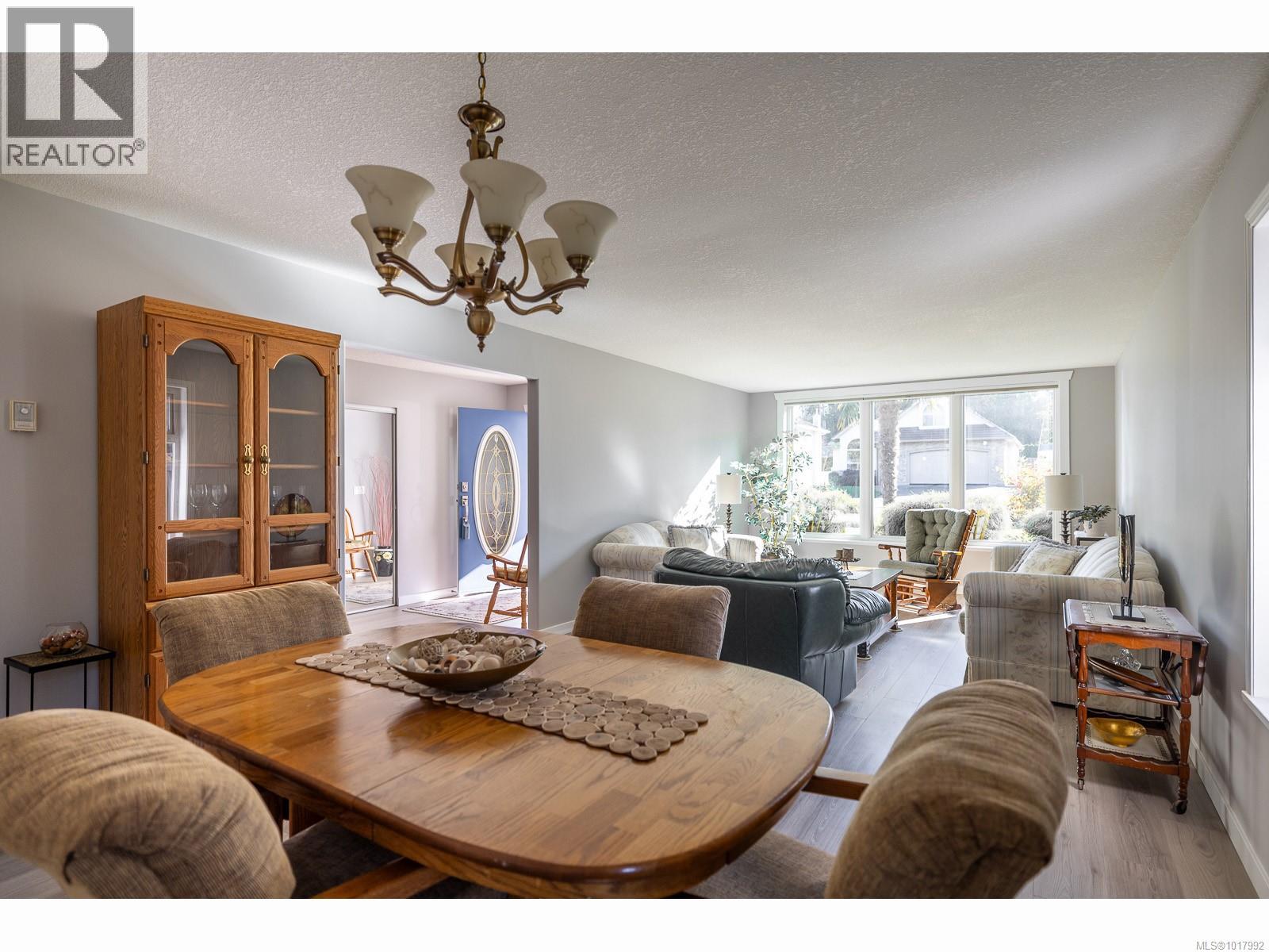 1221 Green Close, Qualicum Beach, British Columbia  V9K 2M3 - Photo 11 - 1017992