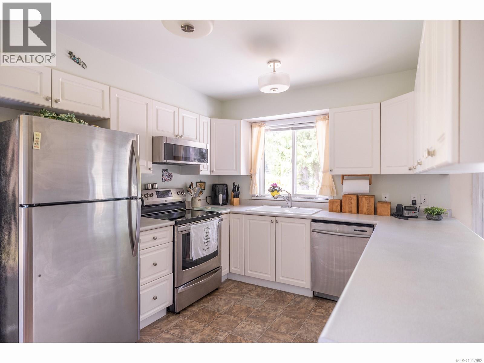 1221 Green Close, Qualicum Beach, British Columbia  V9K 2M3 - Photo 16 - 1017992