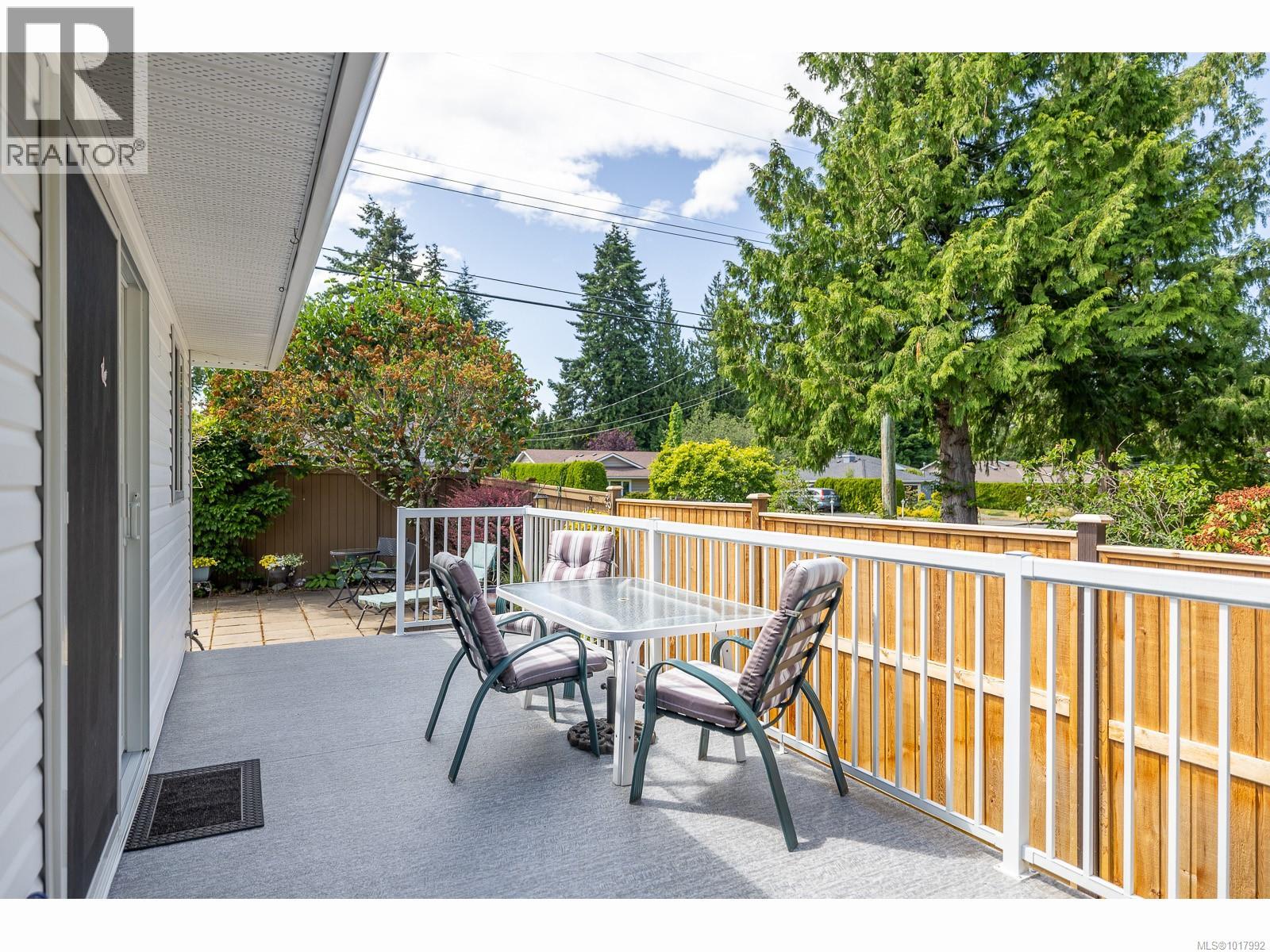 1221 Green Close, Qualicum Beach, British Columbia  V9K 2M3 - Photo 9 - 1017992