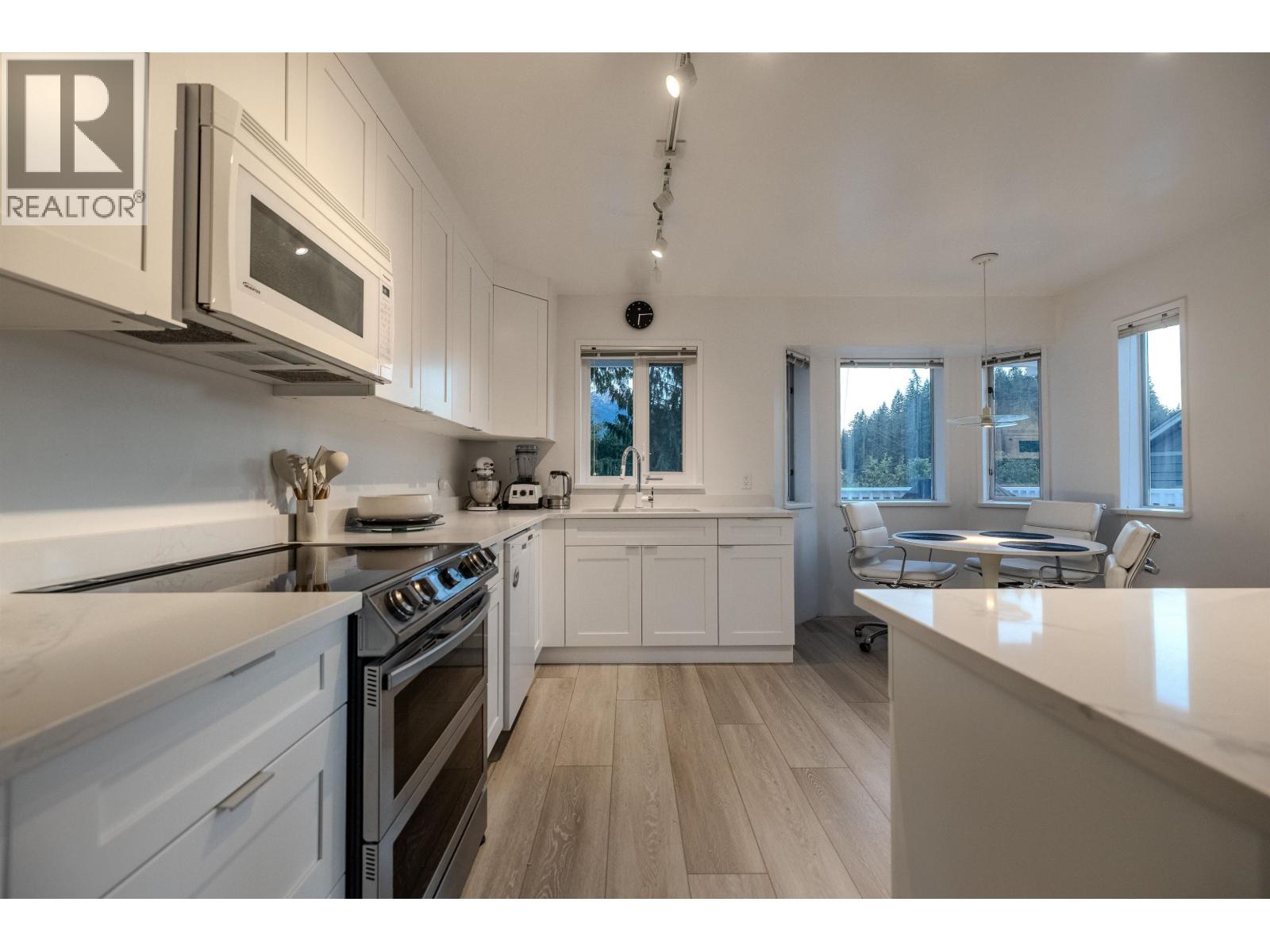 1000 Pia Road, Squamish, British Columbia  V7N 2M2 - Photo 10 - R3060657