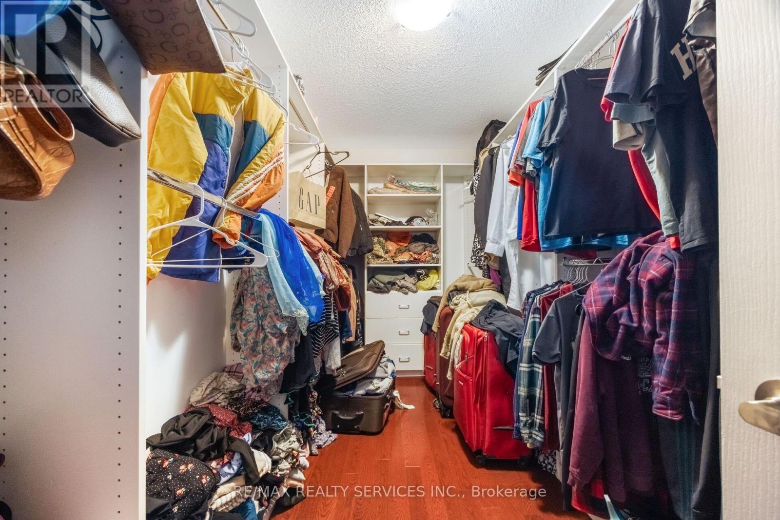51 Midsummer Drive, Brampton, Ontario  L6P 3E4 - Photo 23 - W12470560
