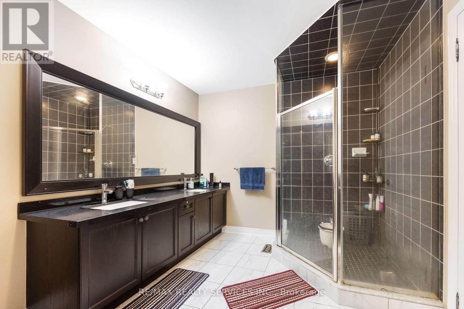 51 Midsummer Drive, Brampton, Ontario  L6P 3E4 - Photo 25 - W12470560