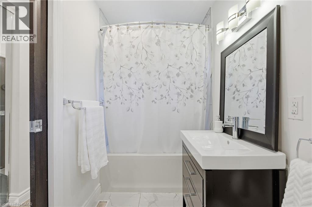 424 Plains Road W, Burlington, Ontario  L7T 1G9 - Photo 18 - 40781209