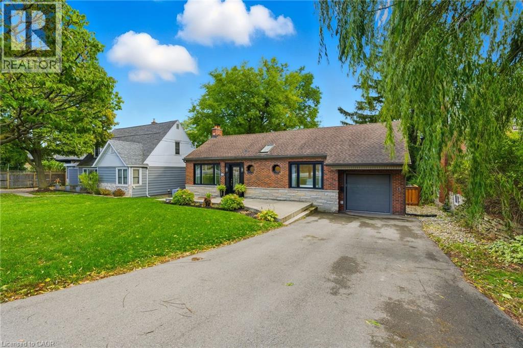 424 Plains Road W, Burlington, Ontario  L7T 1G9 - Photo 2 - 40781209