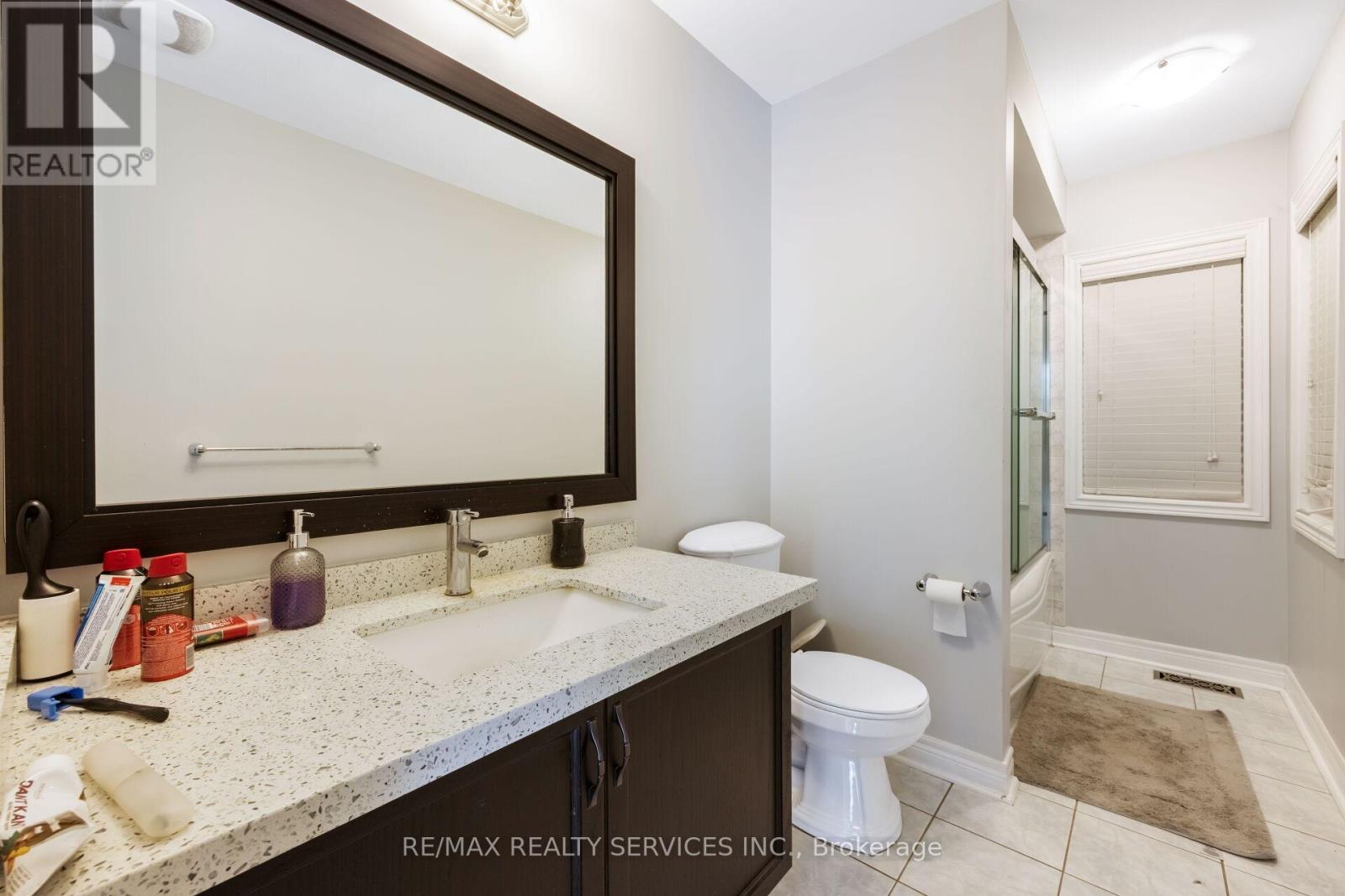 51 Midsummer Drive, Brampton, Ontario  L6P 3E4 - Photo 33 - W12470560