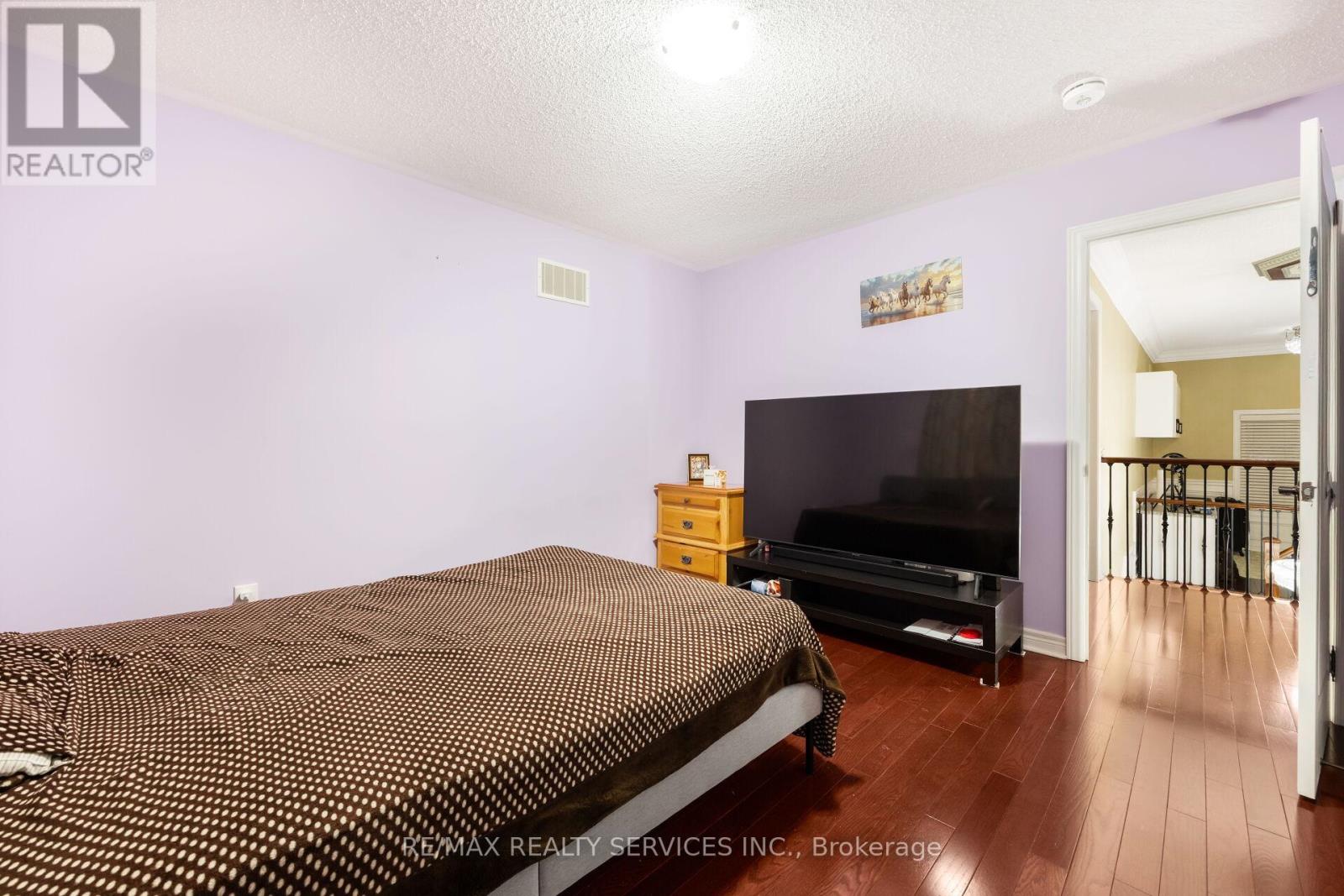 51 Midsummer Drive, Brampton, Ontario  L6P 3E4 - Photo 28 - W12470560