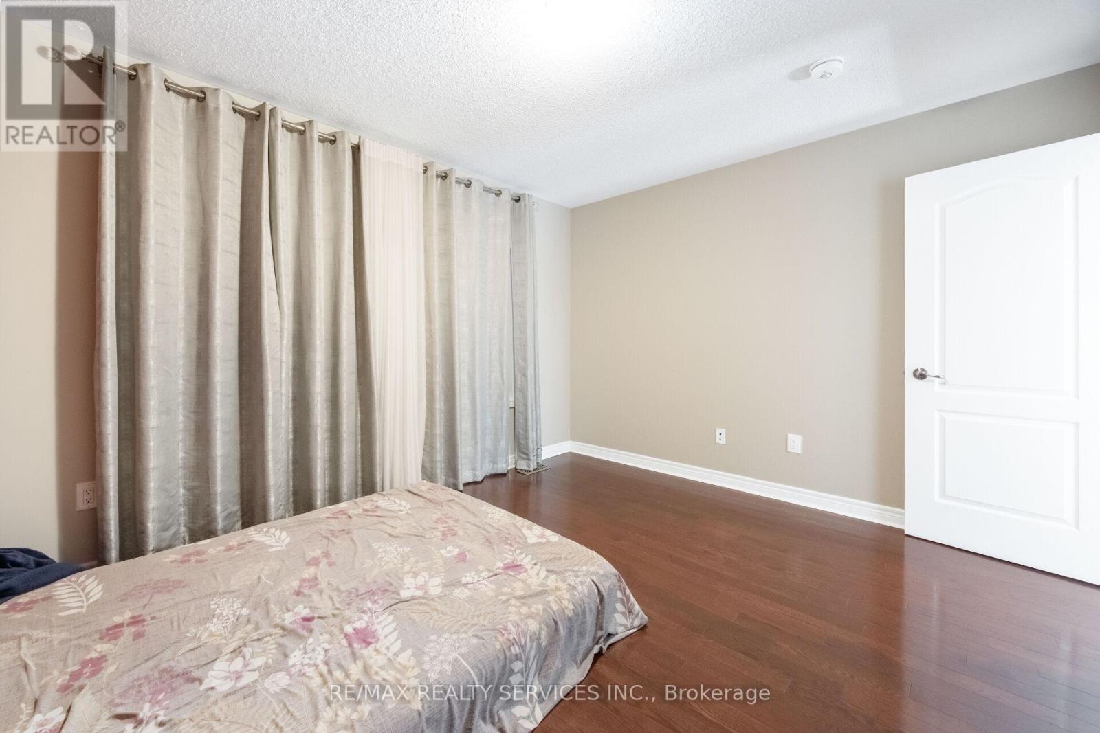 51 Midsummer Drive, Brampton, Ontario  L6P 3E4 - Photo 50 - W12470560