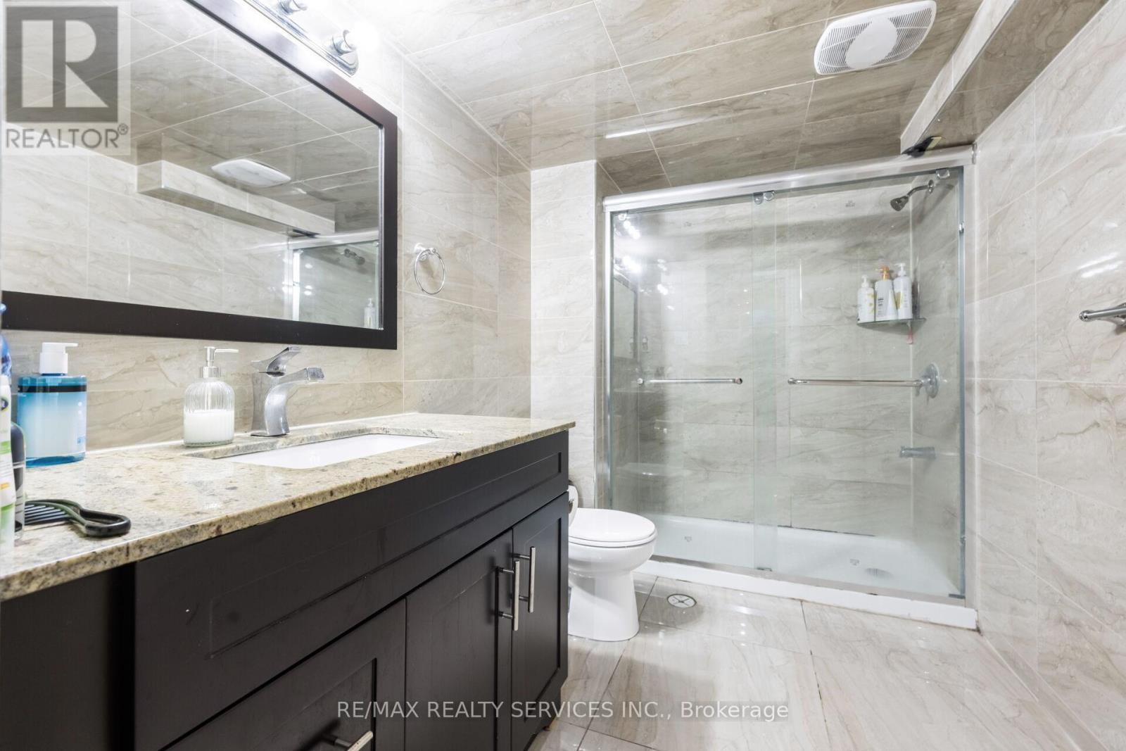 51 Midsummer Drive, Brampton, Ontario  L6P 3E4 - Photo 45 - W12470560
