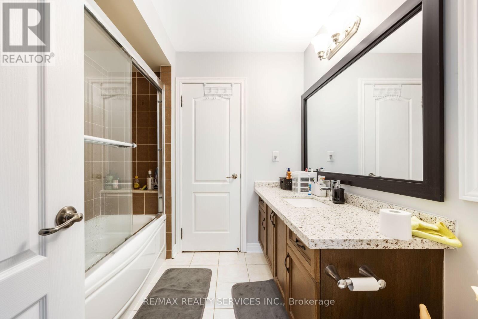 51 Midsummer Drive, Brampton, Ontario  L6P 3E4 - Photo 30 - W12470560