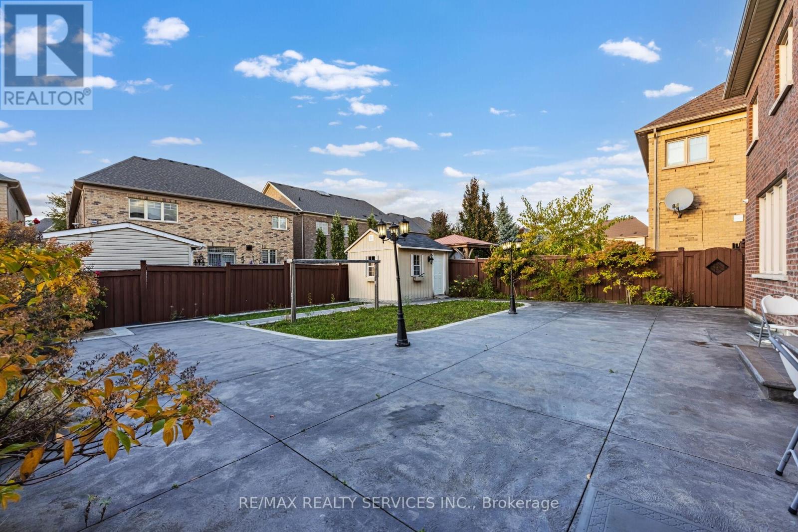 51 Midsummer Drive, Brampton, Ontario  L6P 3E4 - Photo 47 - W12470560