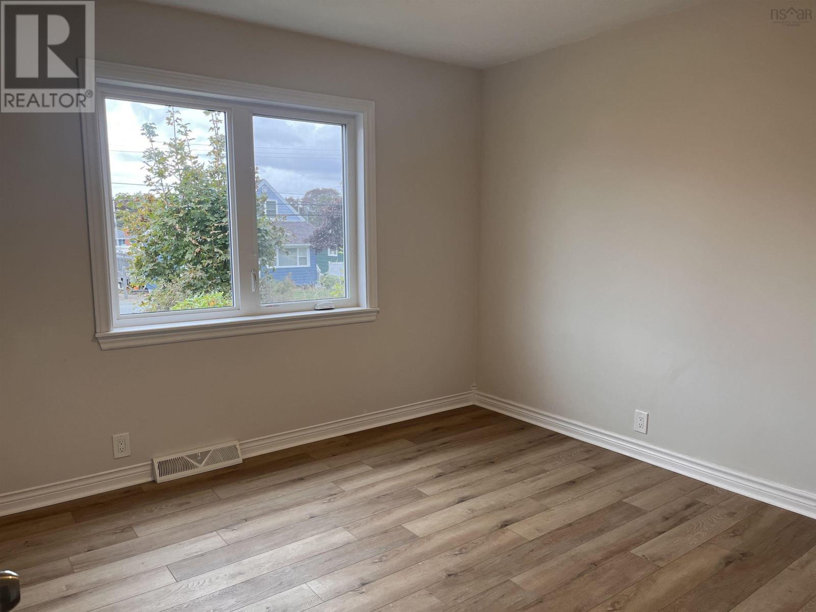 66 Woodland Avenue, Dartmouth, Nova Scotia  B3A 3K1 - Photo 10 - 202520410