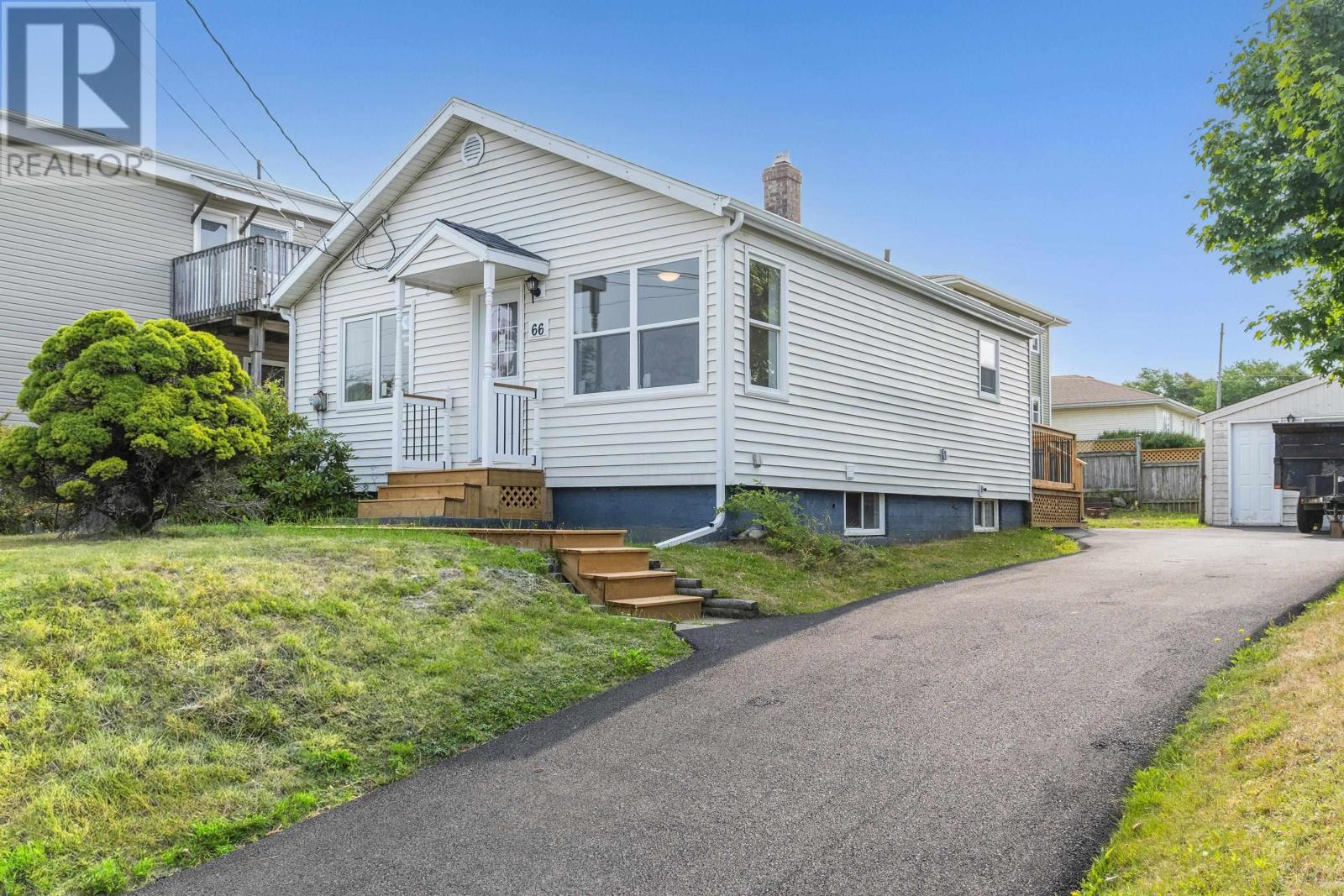 66 Woodland Avenue, Dartmouth, Nova Scotia  B3A 3K1 - Photo 2 - 202520410