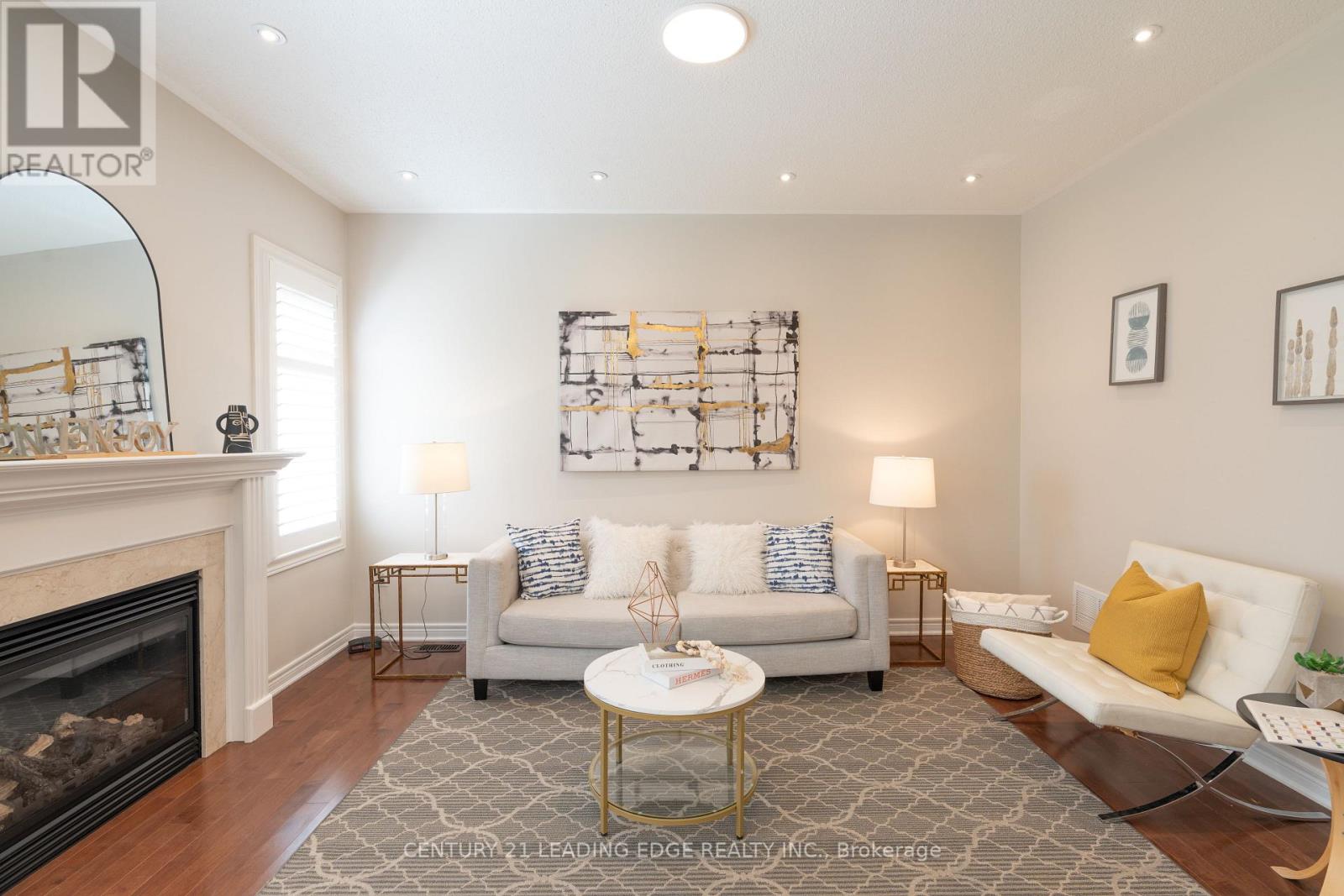 1163 Stuffles Crescent, Newmarket, Ontario  L3X 0E4 - Photo 5 - N12469975