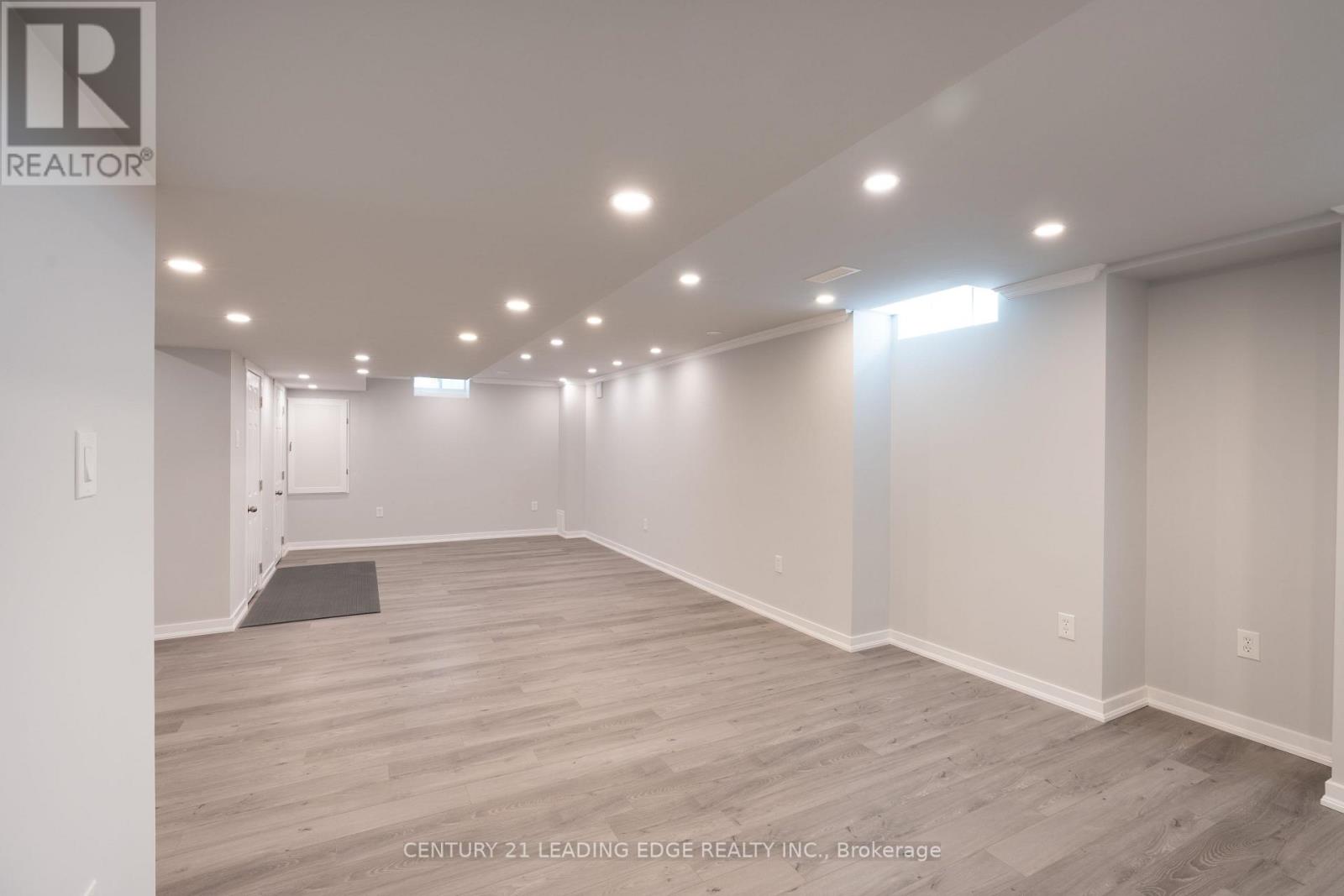 1163 Stuffles Crescent, Newmarket, Ontario  L3X 0E4 - Photo 27 - N12469975