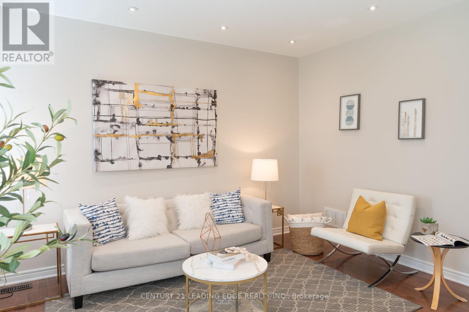 1163 Stuffles Crescent, Newmarket, Ontario  L3X 0E4 - Photo 6 - N12469975