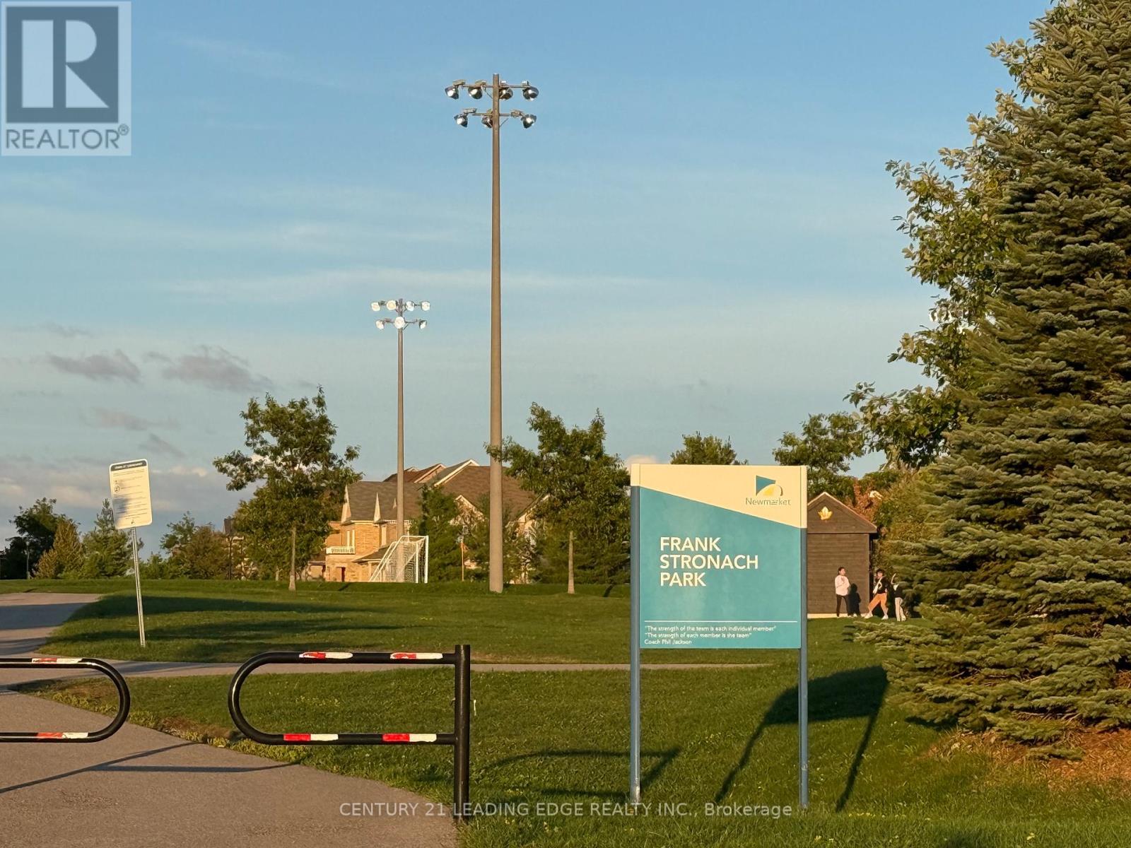 1163 Stuffles Crescent, Newmarket, Ontario  L3X 0E4 - Photo 44 - N12469975