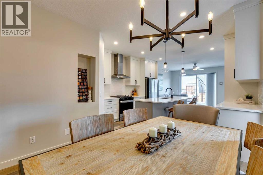 196 Emberside Hollow, Cochrane, Alberta  T4C 2A3 - Photo 10 - A2244467