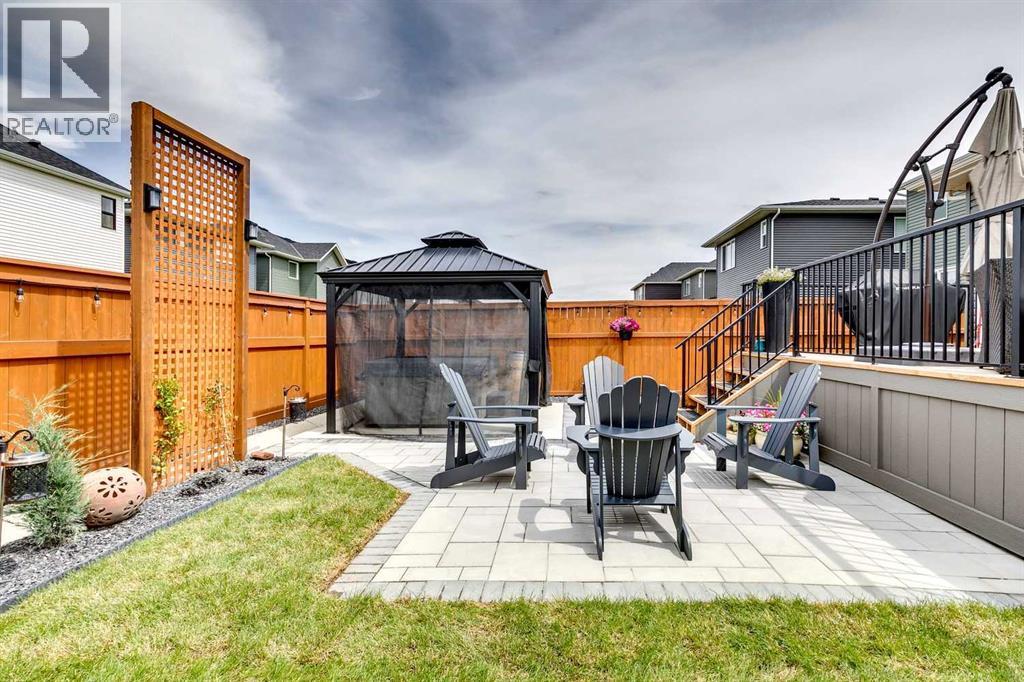 196 Emberside Hollow, Cochrane, Alberta  T4C 2A3 - Photo 39 - A2244467