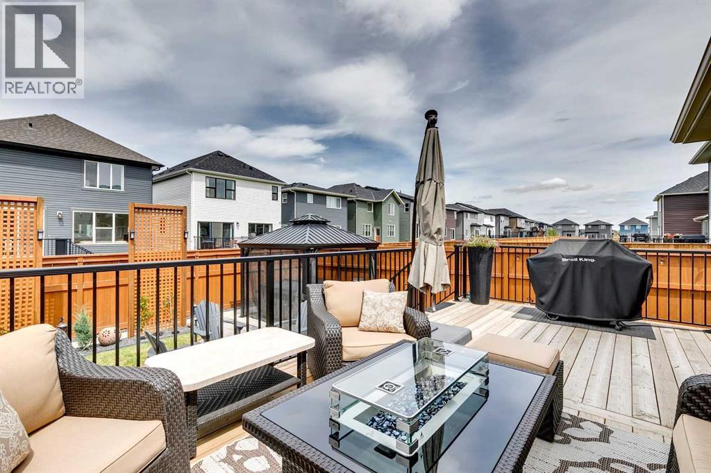 196 Emberside Hollow, Cochrane, Alberta  T4C 2A3 - Photo 33 - A2244467