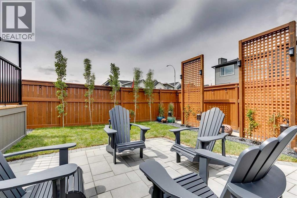 196 Emberside Hollow, Cochrane, Alberta  T4C 2A3 - Photo 34 - A2244467