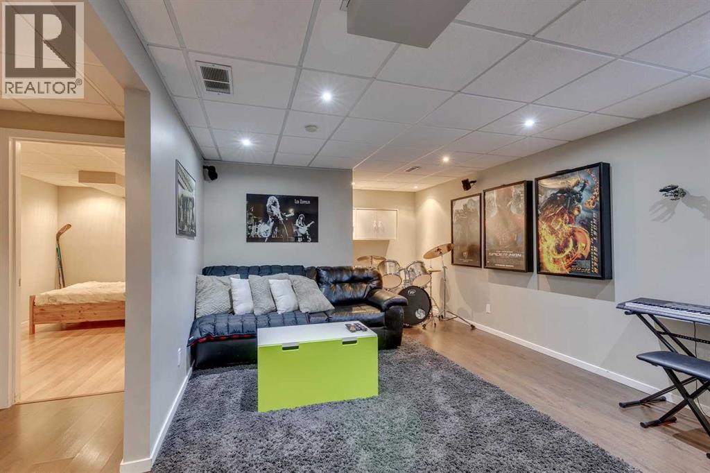 94 Somerglen Close Sw, Calgary, Alberta  T2Y 3Z5 - Photo 32 - A2265006