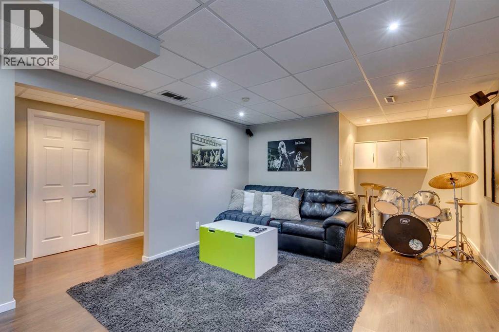 94 Somerglen Close Sw, Calgary, Alberta  T2Y 3Z5 - Photo 33 - A2265006