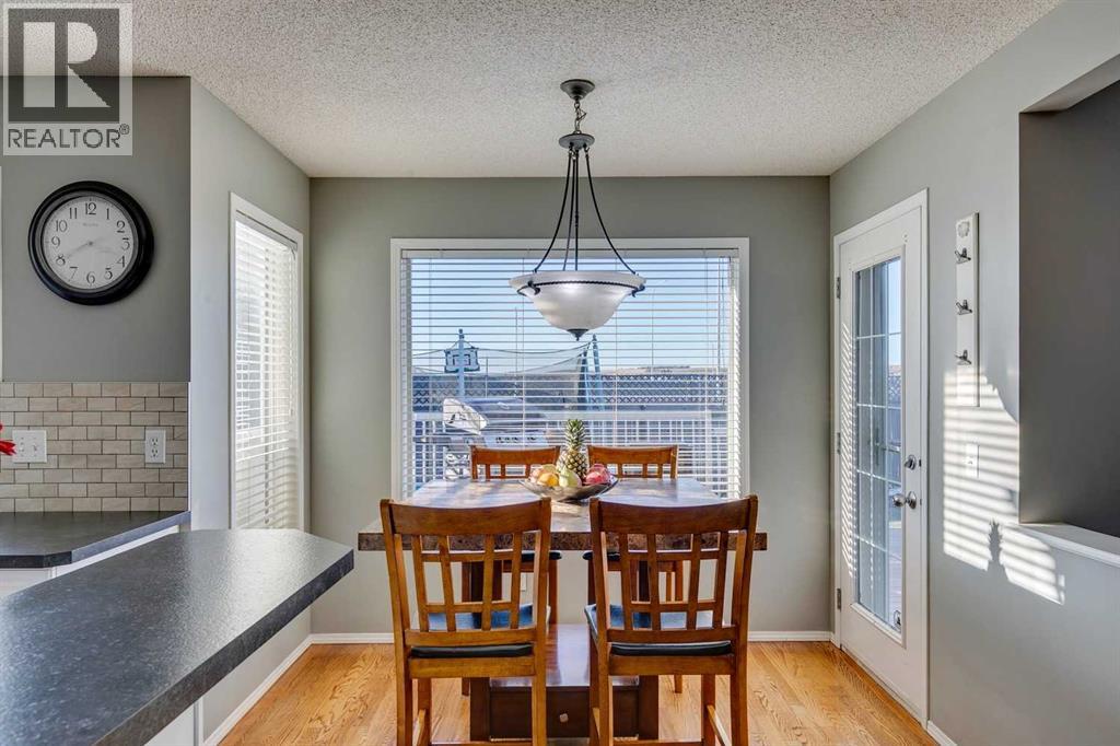 94 Somerglen Close Sw, Calgary, Alberta  T2Y 3Z5 - Photo 9 - A2265006