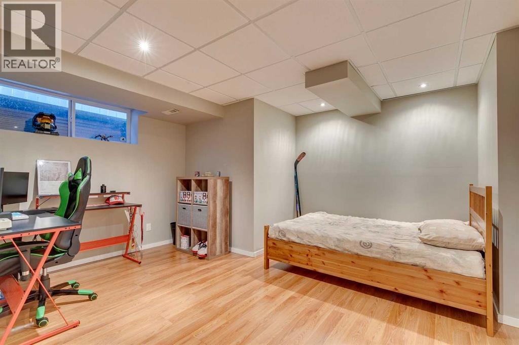 94 Somerglen Close Sw, Calgary, Alberta  T2Y 3Z5 - Photo 36 - A2265006