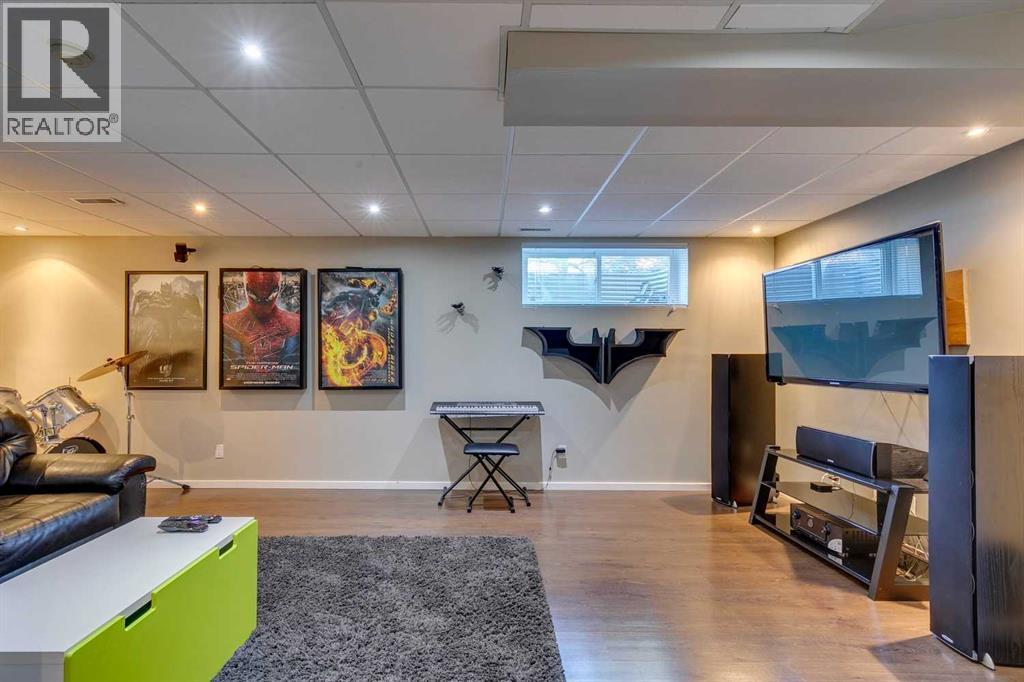 94 Somerglen Close Sw, Calgary, Alberta  T2Y 3Z5 - Photo 38 - A2265006