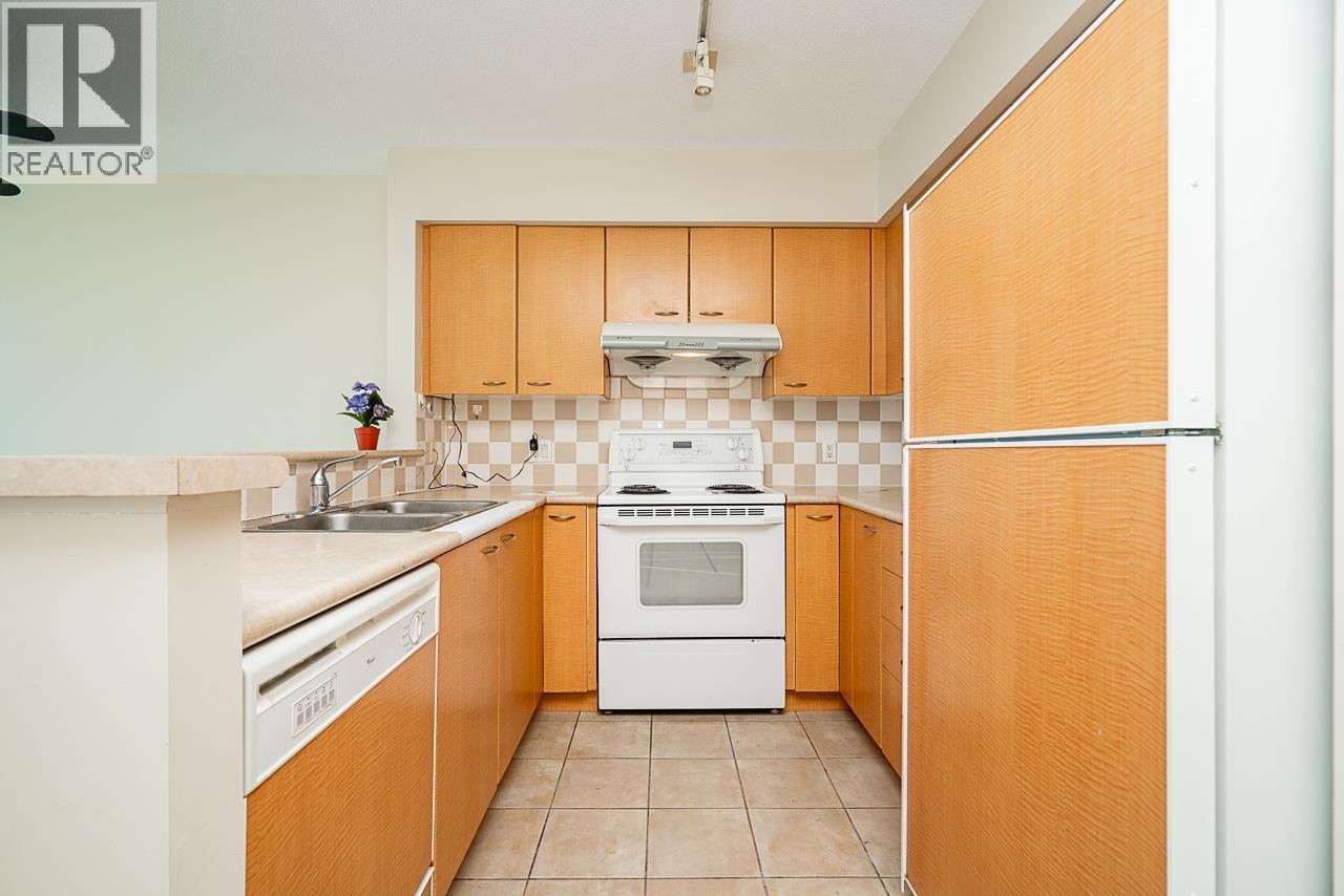 1702 6088 Willingdon Avenue, Burnaby, British Columbia  V5H 4V2 - Photo 7 - R3054115