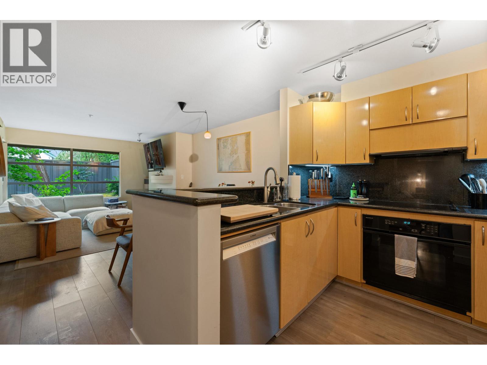 102 3083 W 4th Avenue, Vancouver, British Columbia  V6K 1R5 - Photo 15 - R3060059