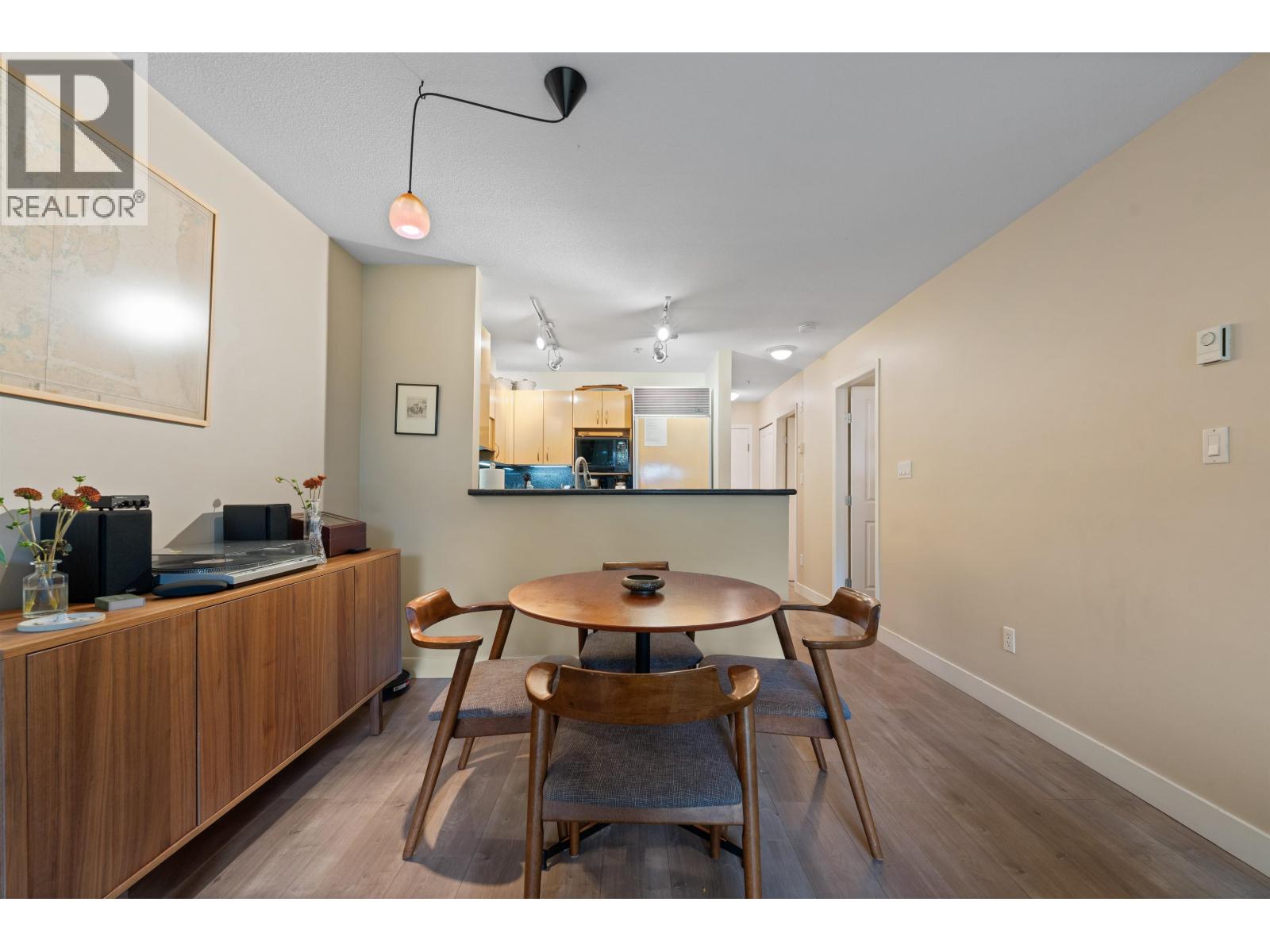 102 3083 W 4th Avenue, Vancouver, British Columbia  V6K 1R5 - Photo 11 - R3060059