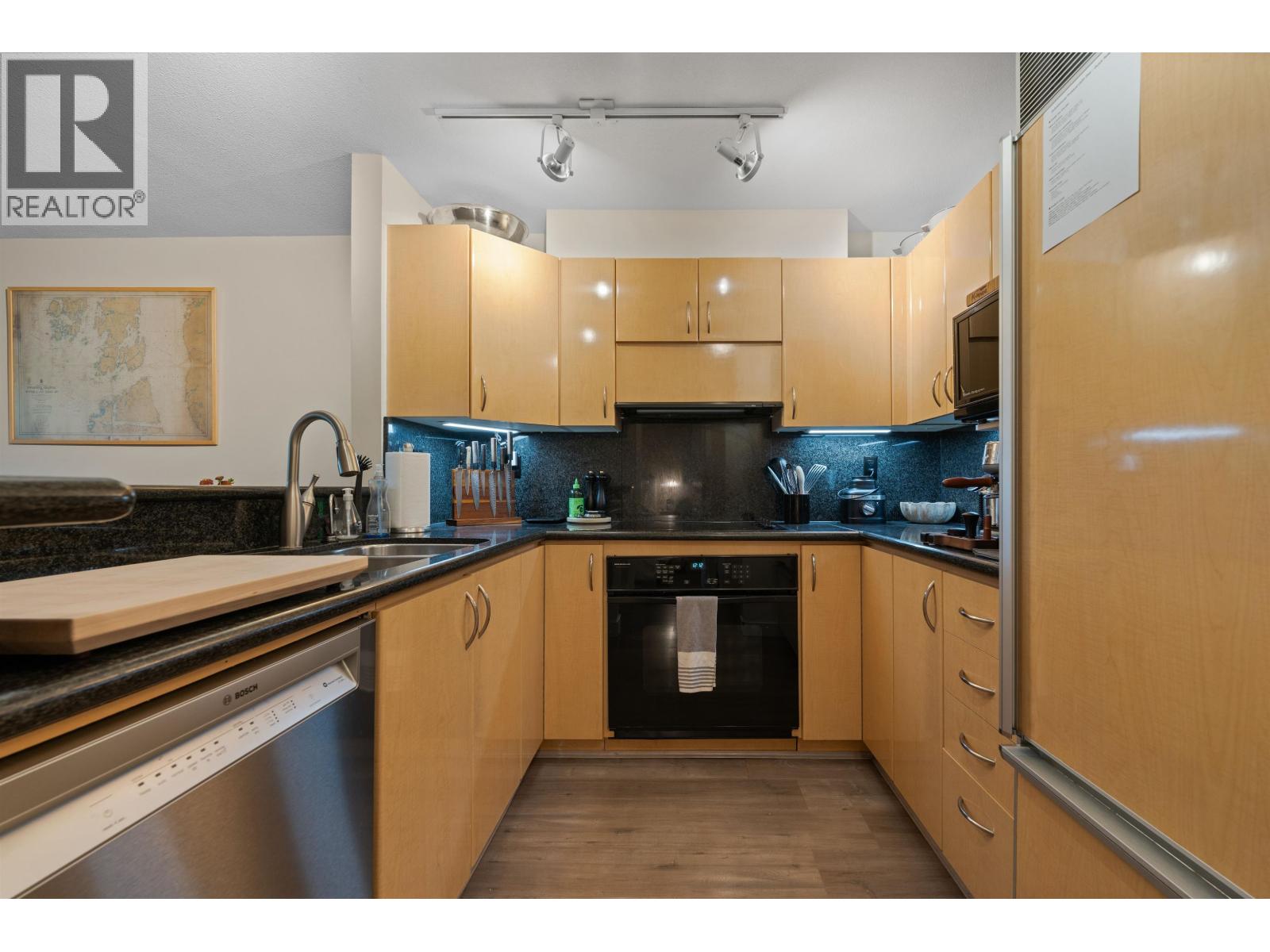 102 3083 W 4th Avenue, Vancouver, British Columbia  V6K 1R5 - Photo 14 - R3060059